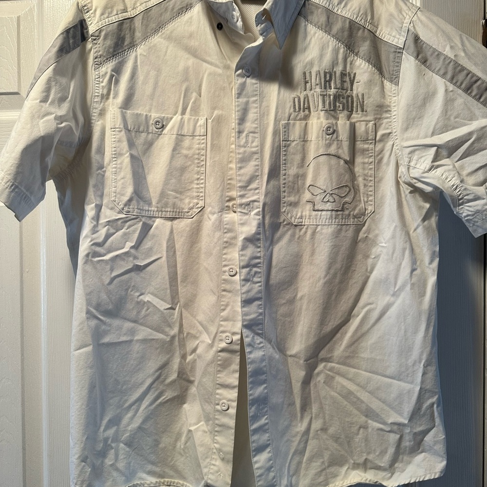 Men’s large vented Willie G Harley Davidson button down